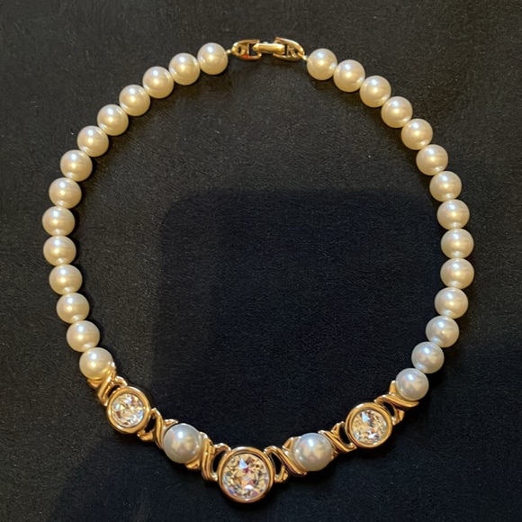 Vintage Faux pearl Jewelry Lot of 2 necklaces (Napier) and 1 bracelet - Picture 4 of 10